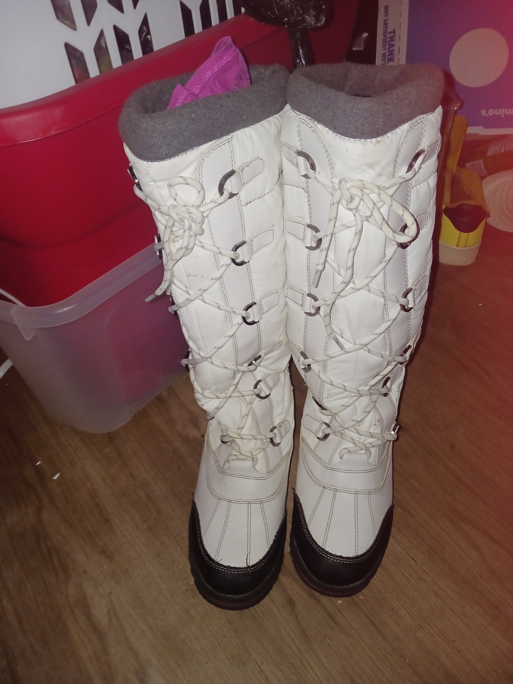 EXCELLENT CONDITION ✨ Cougar Canuck Tall Waterproof Snow Boots - White/Black
🔥